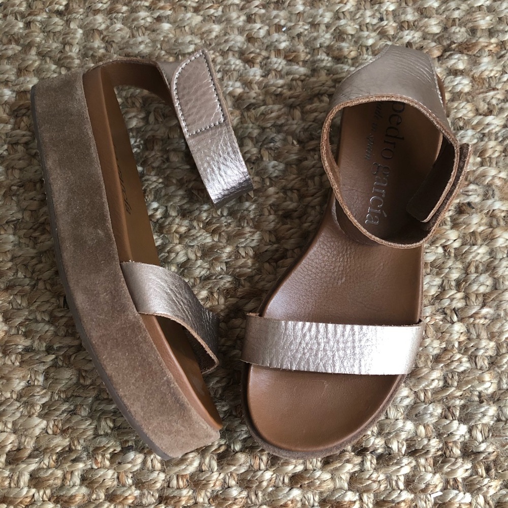 New: Pedro Garcia Genar Flatform. EUR 40